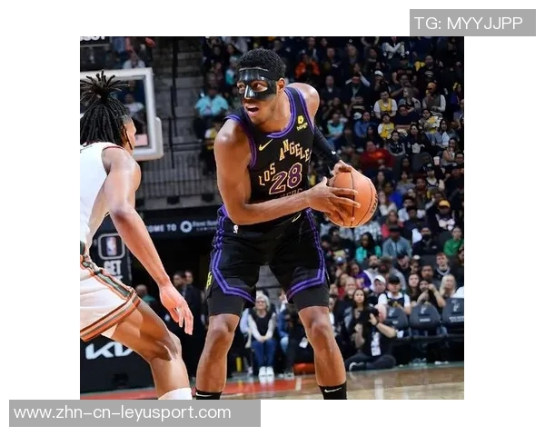 里夫斯伤病或将影响未来发展但他选择继续留在湖人队